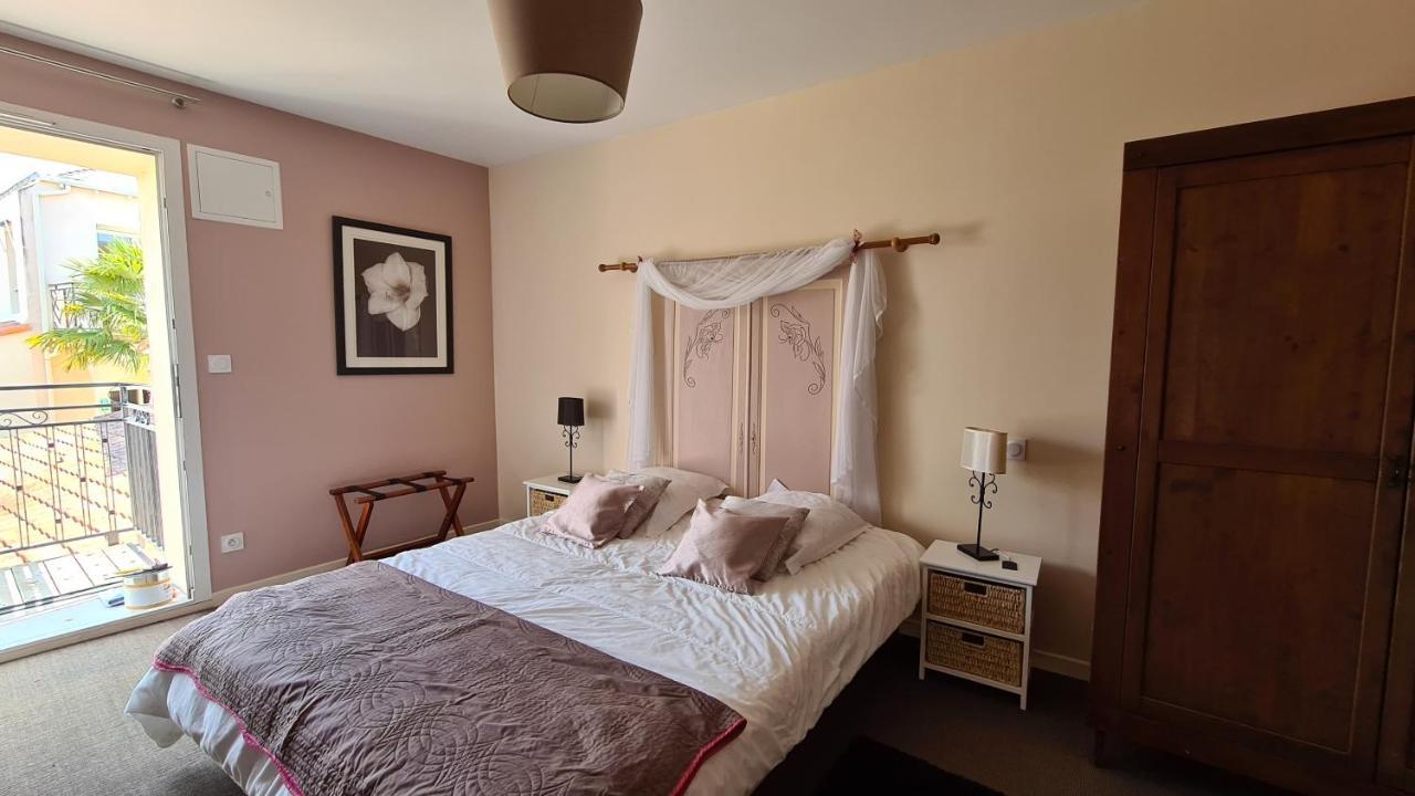 Alysa Hotel Parthenay Exterior photo